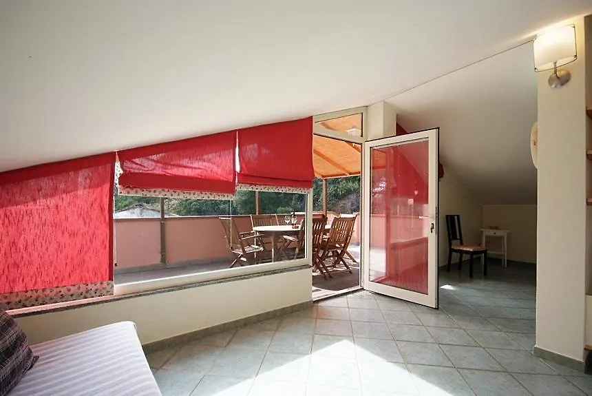Residence Della Luna Порт-Аццурро